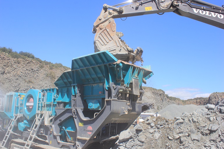 premiertrak-600(2)15aeaeda-1330-4895-9ba5-f36f535d151a